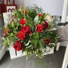 6 Red Roses &amp; 6 Red Carnations Aqua Handtied