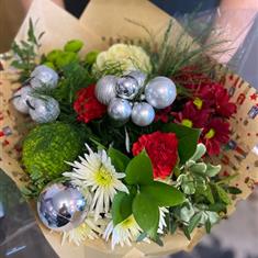 Mini Festive Handtied 